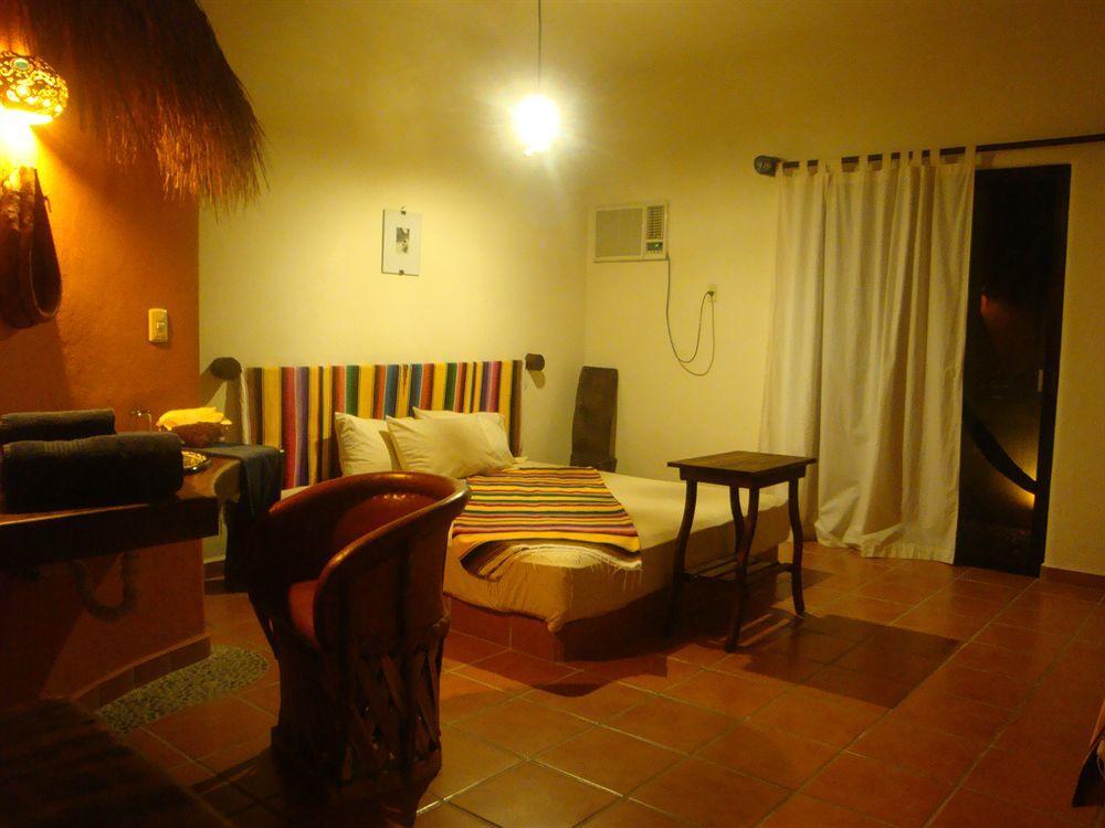Lo Nuestro Petit Hotel Tulum Exterior photo