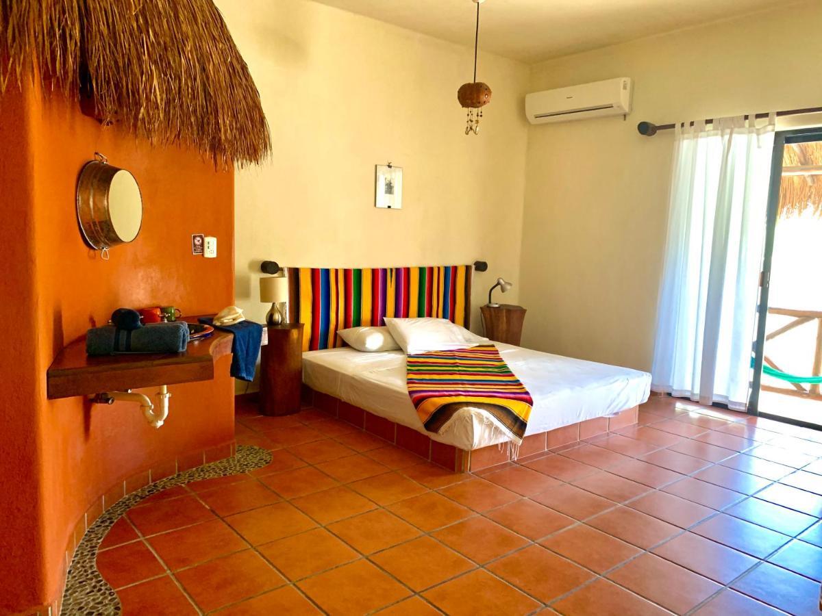 Lo Nuestro Petit Hotel Tulum Exterior photo